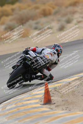 media/Dec-17-2022-SoCal Trackdays (Sat) [[224abd9271]]/Turn 10 Backside (120pm)/